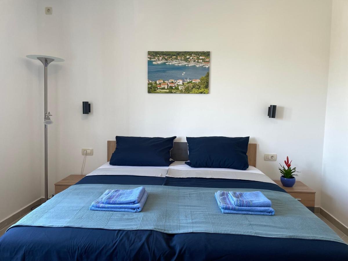 Superior Rooms Sea Side View Rab Town Exterior foto