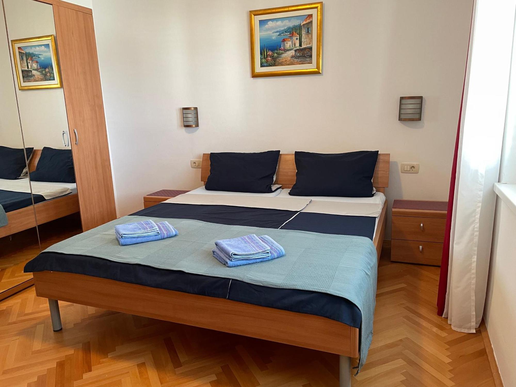 Superior Rooms Sea Side View Rab Town Exterior foto