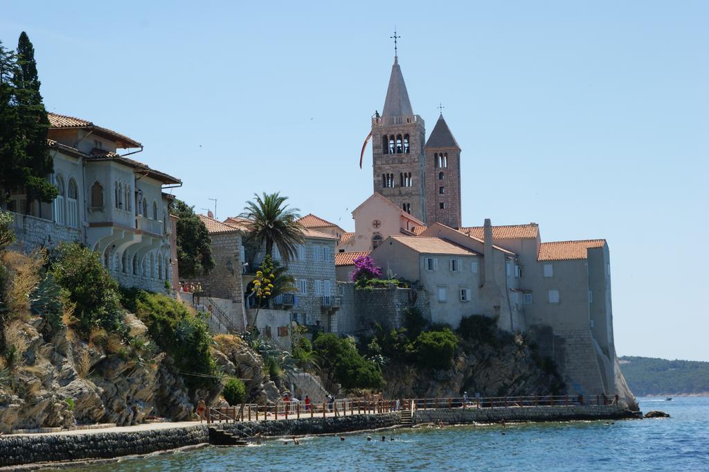 Superior Rooms Sea Side View Rab Town Exterior foto